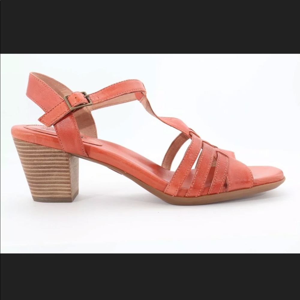 NWT Umberto Raffini Whitney Orange Heels